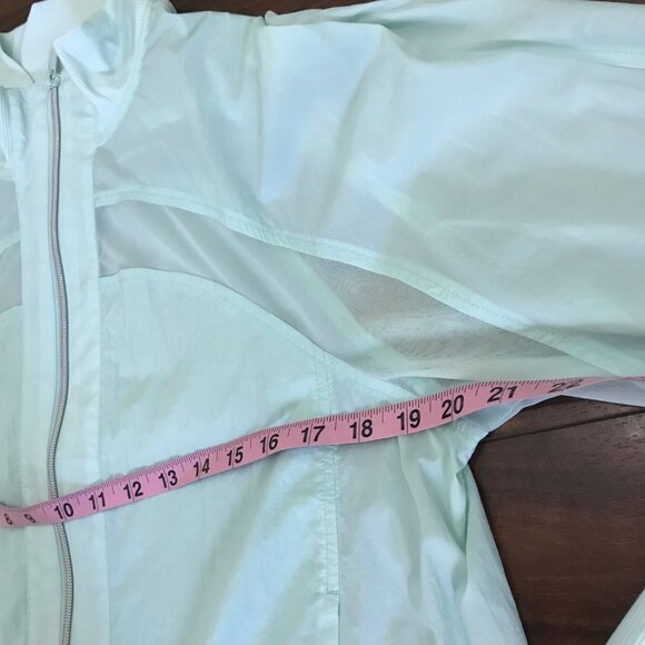 Chico's Zenergy Women's Mint Aqua Blue Lightweight Nylon Warmup Jacket Size M - Picture 11 of 13